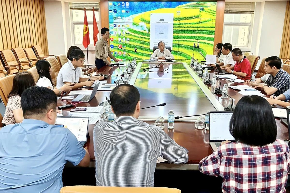 Thứ trưởng Bộ Nông nghiệp và Môi trường Phùng Đức Tiến