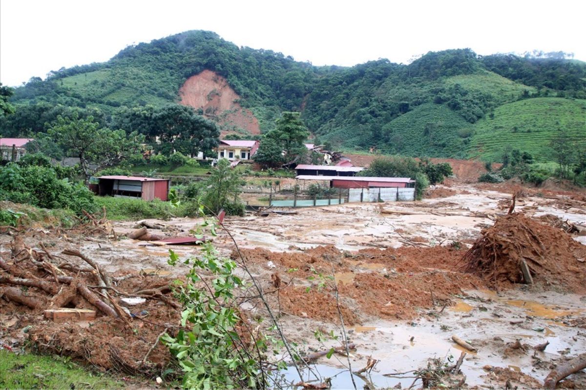 Sạt lở, núi quét