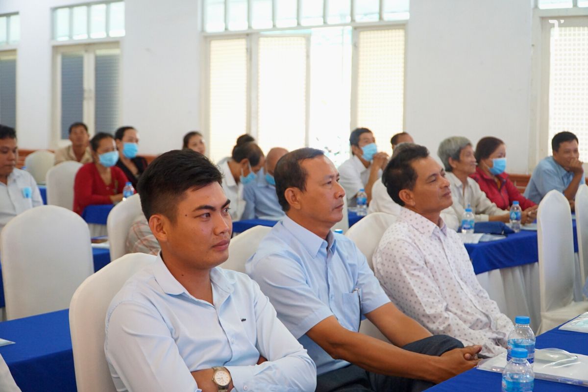 Hội thảo chuyên đề “Ứng dụng công nghệ tuần hoàn RAS và công nghệ số trong nuôi tôm thẻ chân trắng”.