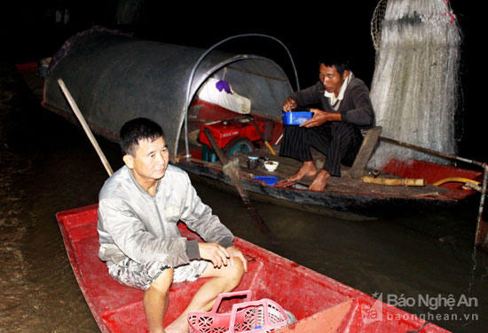 Nghề đánh cá đêm trên sông Lam