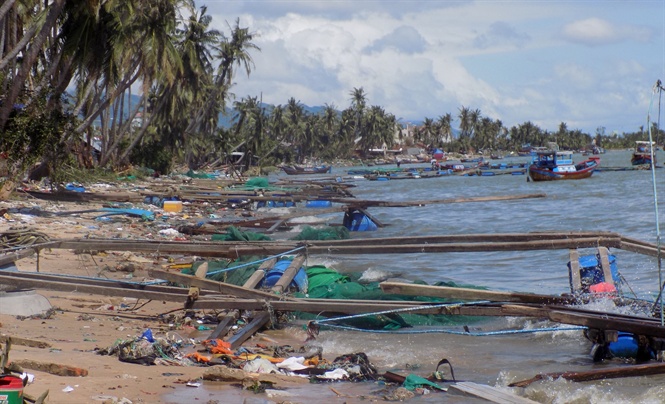 lồng nhựa nuôi cá, lồng nuôi cá, nuôi cá mùa mưa lũ, thủy sản, lồng cá, lồng HDPE nuôi cá