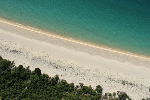 Bãi biển Vân Phong chụp từ máy bay không người lái