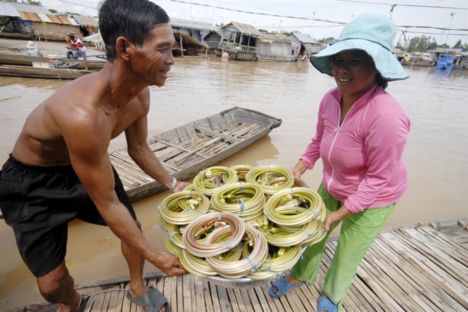 mưu sinh mùa nước lũ, mùa nước lũ miền tây, khai thác thủy sản, đánh bắt thủy sản