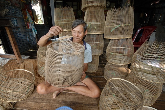 mưu sinh mùa nước lũ, mùa nước lũ miền tây, khai thác thủy sản, đánh bắt thủy sản