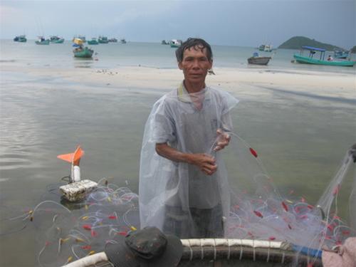 Ông Trần Văn Minh -  một ngư dân cố cựu tại bãi Khem, Phú Quốc