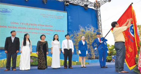 Lễ đón nhận Huân Chương lao động hạng II của Cty CP Vĩnh Hoàn