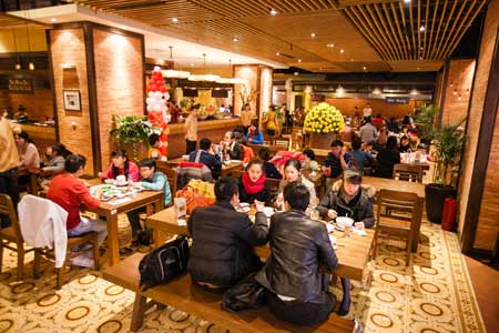 thưởng thức món ăn