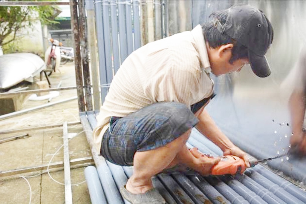 Sử dụng lồng, bè nuôi thủy sản bằng inox an toàn trong mùa lũ