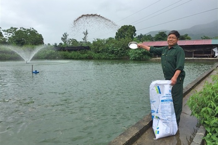 Ngưỡng mộ người tiên phong "kích" vùng đất nghèo đổi thay
