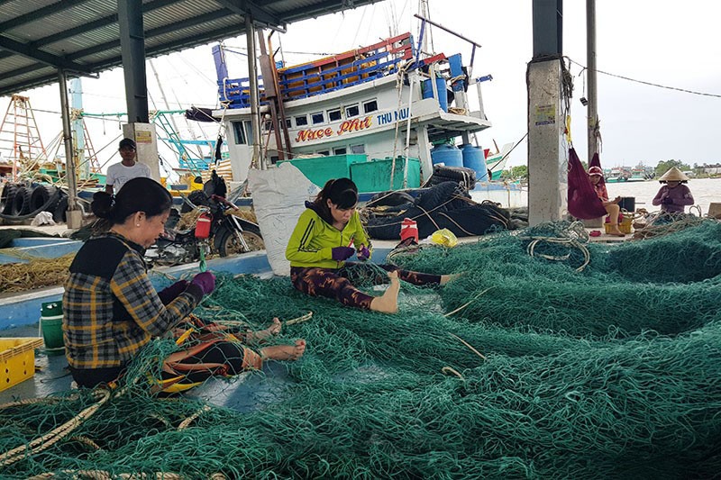 Nghề vá lưới thuê