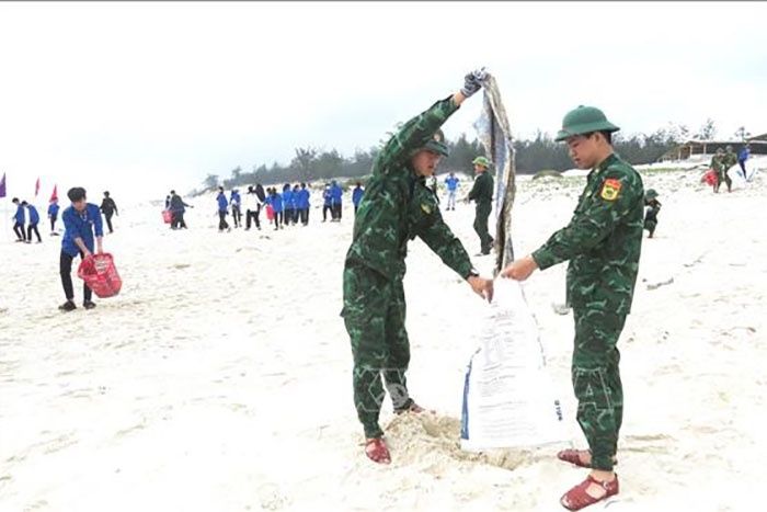 Lan tỏa phong trào làm sạch biển, bảo vệ môi trường tại Quảng Bình