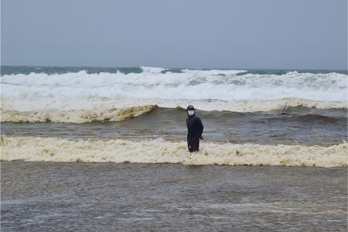 Nước biển đổi màu