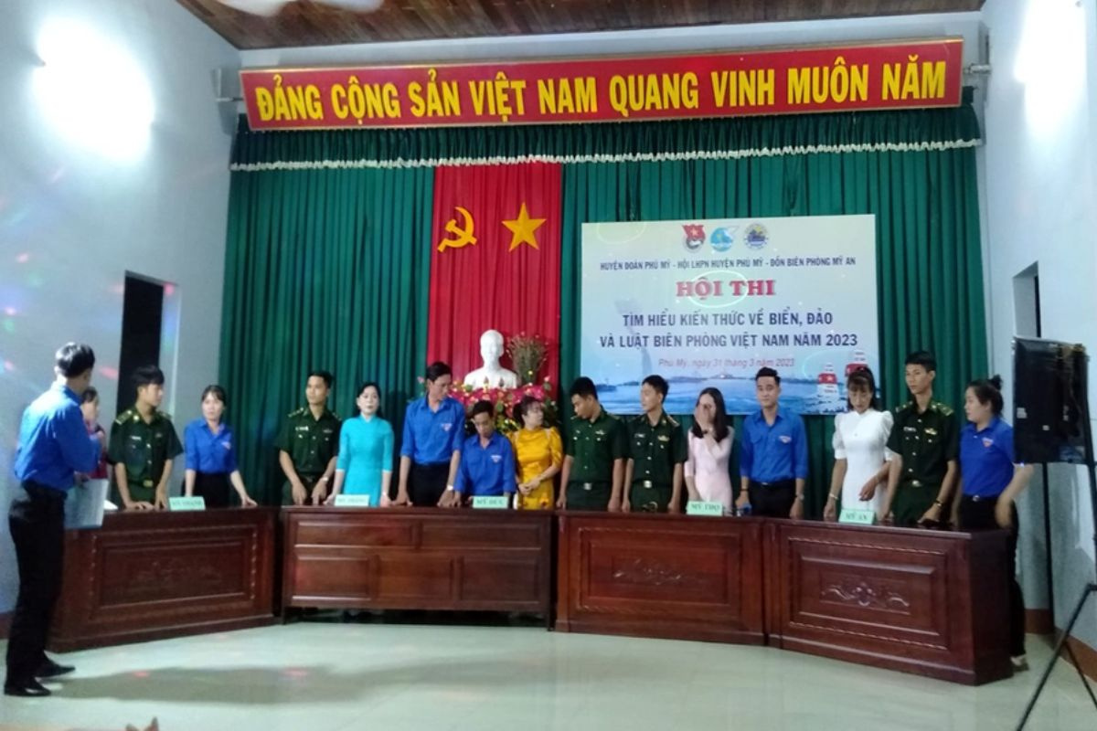 Hội thi tìm hiểu biển, đảo