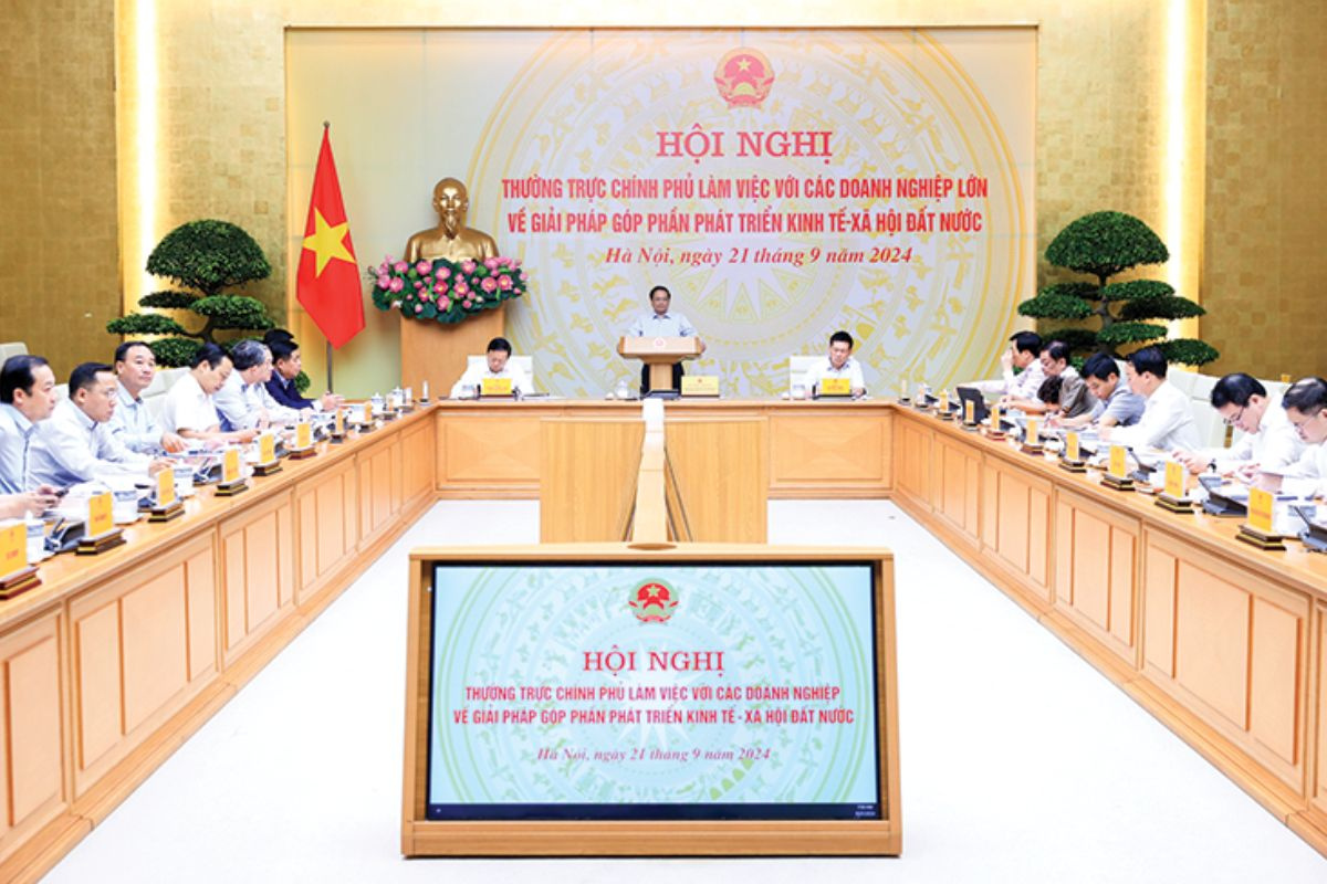 Không khí hội nghị