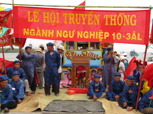 Lễ rước kiệu của Nam hải Tướng quân.