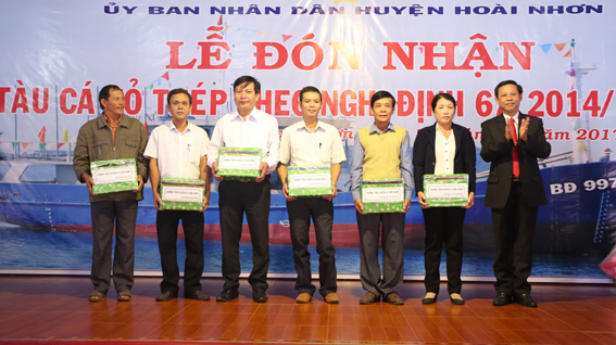 bàn giao tàu vỏ thép cho ngư dân