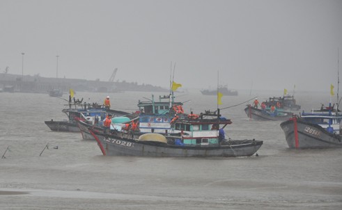 bão số 7 đang di chuyển