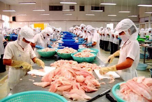 Việc ra thời hạn nộp thuế gắn với yêu cầu có bảo lãnh của tổ chức tín dụng sẽ ảnh hưởng tới các DN sản xuất, xuất khẩu.
