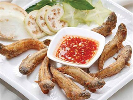 cá bống chiên giòn