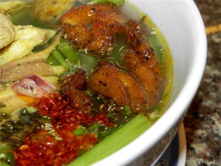 Món bún cá rô đồng