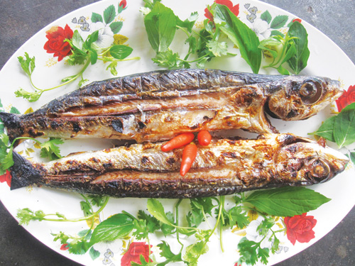 cá chuồn nướng