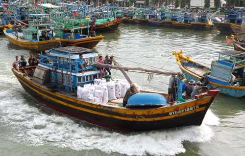 cam khai thac hai san