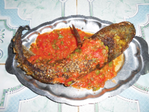 cá tràu chiên giòn