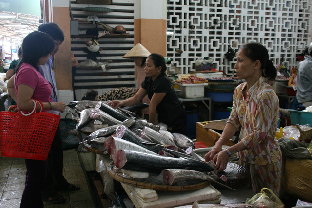 chọn mua hải sản