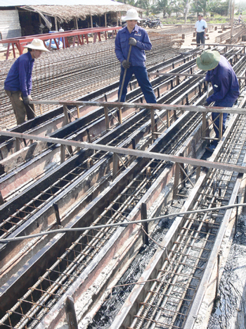 công trình ngăn mặn