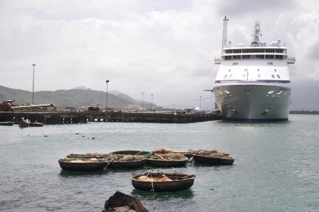 đánh bắt tôm hùm