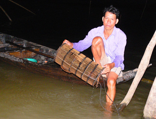 đặt lọp kiếm cá heo