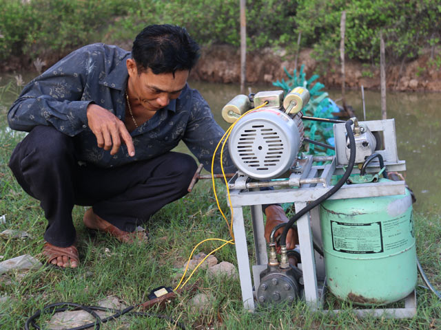 giàn quạt oxy nuôi tôm