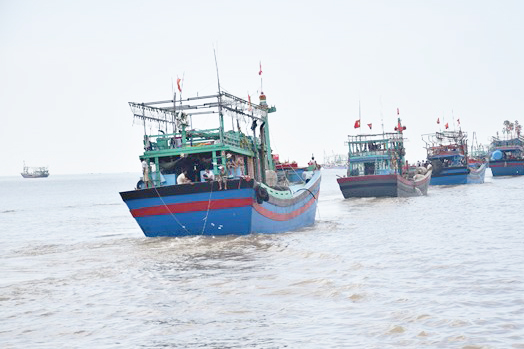 Hỗ trợ 35% giá trị tàu lớn cho ngư dân bám biển