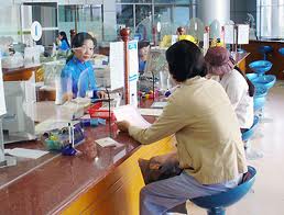 Nông dân Trà Vinh “đỏ mắt” chờ bảo hiểm tôm sú