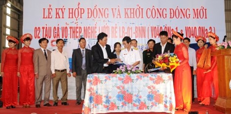 kí kết đóng tàu