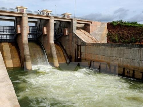 lay nuoc tu thuong nguon