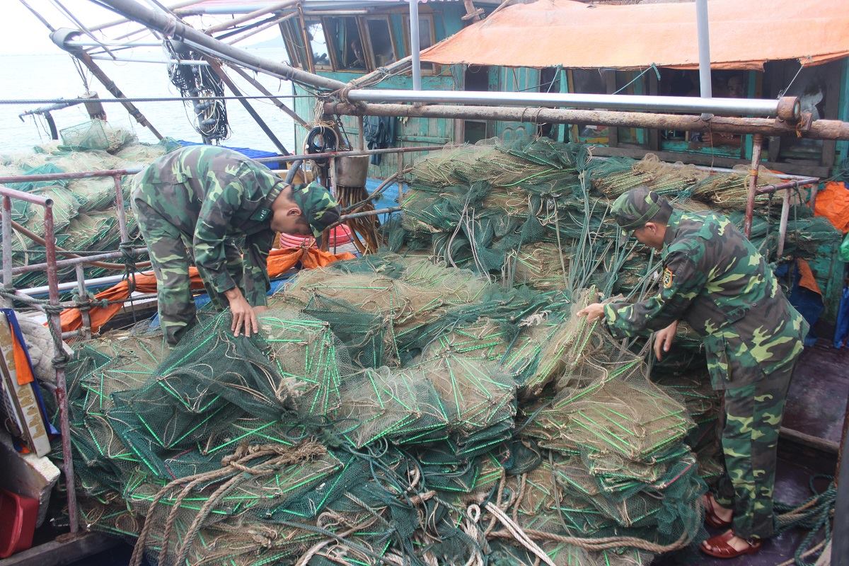 Quảng Ninh: Cấm sử dụng lồng bát quái trong khai thác thủy sản từ 1/1/2018