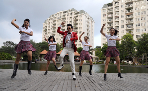 gangnam style cua micheal lang