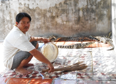 chuồng nuôi cá sấu