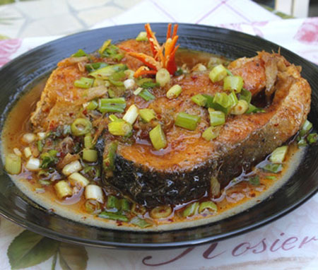 món-cá-hồi-kho-mặn