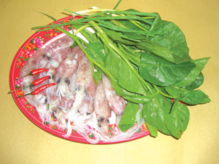 mồng tơi xào mực