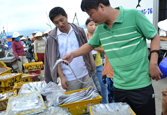 Nguoi trung quoc mua ca
