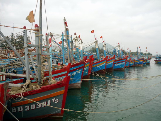 tàu cá Cát Khánh