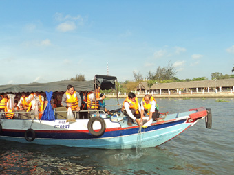 thả cá ra sông