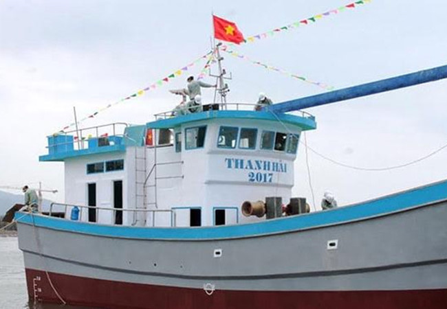 Tàu cá “công nghệ vật liệu mới” có giá.... rẻ hơn tàu vỏ thép