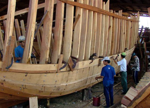 xưởng tàu