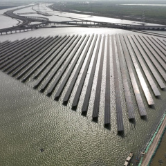 Nhà máy điện có "1-0-2" của Trung Quốc chính thức vận hành: Vừa tạo ra cả tỷ kWh điện vừa nuôi tôm