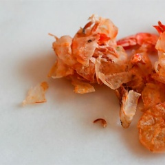 Hàm lượng Canxi trong Tôm: Vỏ hay thịt mới là nguồn cung cấp chính?