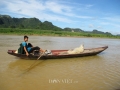 Nghề chài lưới bắt cá còm trên sông Lam