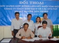 Đối thoại xây dựng hợp đồng liên kết nuôi tôm tại huyện Mỹ Xuyên